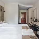 巴托丽酒店 什恰夫尼察