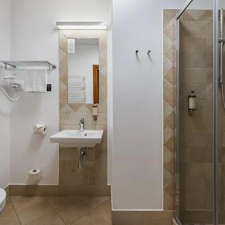 Batory Hotel 3*